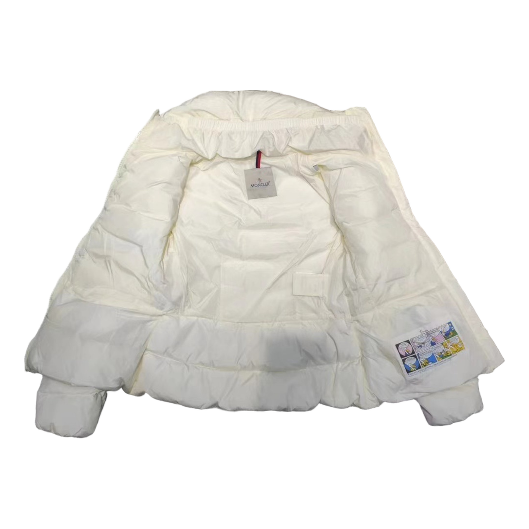 Moncler Drawstring-Waist Stand-Collar Puffer – Ivory | Sculptural Fit | Premium Down