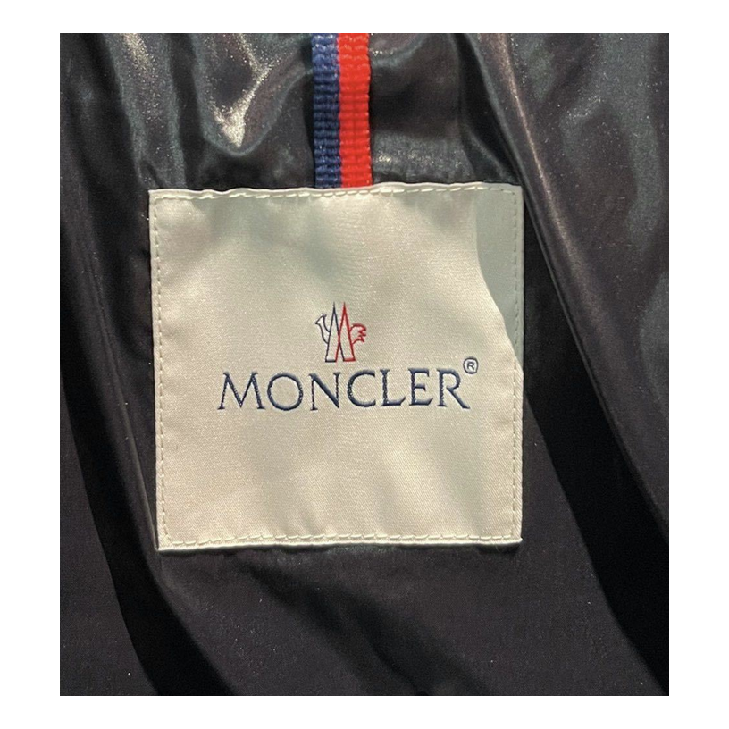 Moncler Bady Hooded Puffer – Iconic Silhouette | Premium Down
