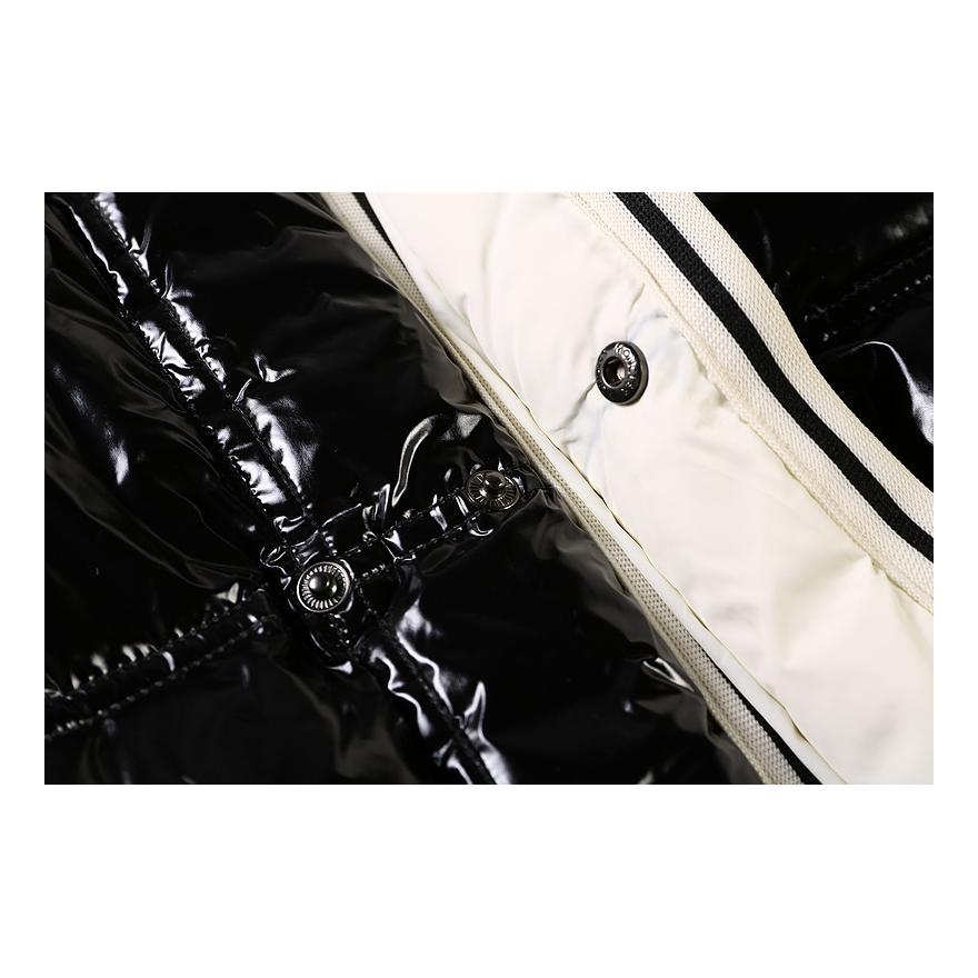 Moncler Contrast-Trim Glossy Hooded Puffer – Premium Down | Graphic Design Detail