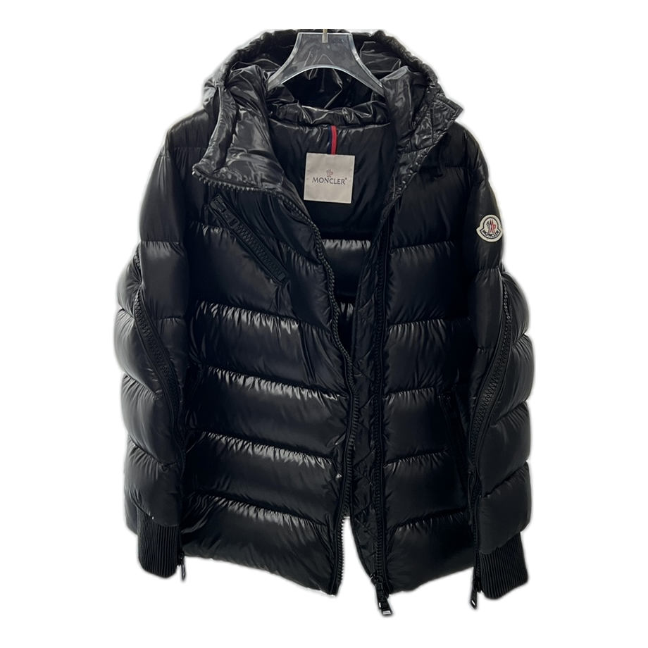Moncler Liriope Asymmetric-Zip Hooded Puffer – Premium Down | Off-Centre Zip