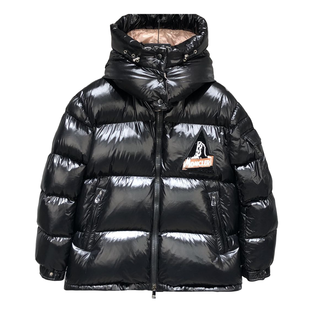 Moncler Mountain-Badge Glossy Short Puffer – Black | Premium Down