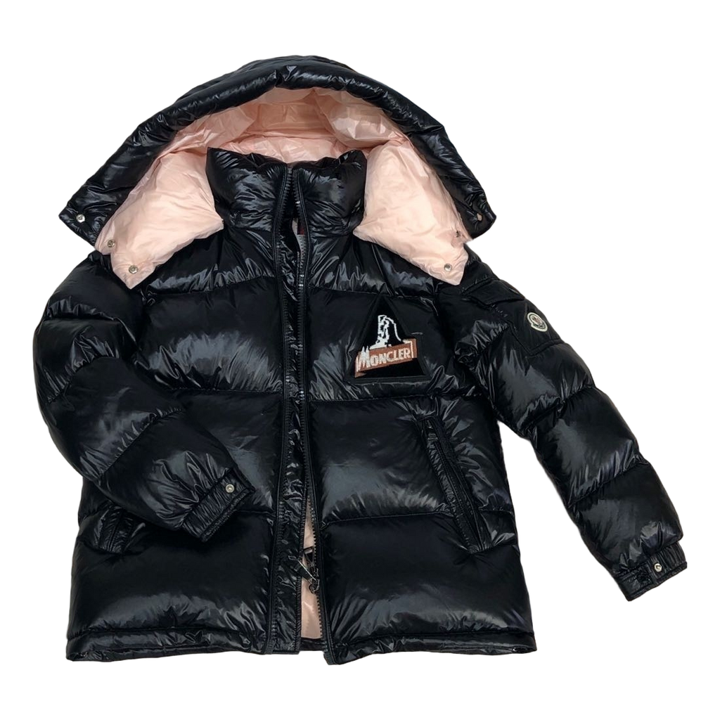 Moncler Mountain-Badge Glossy Short Puffer – Black | Premium Down
